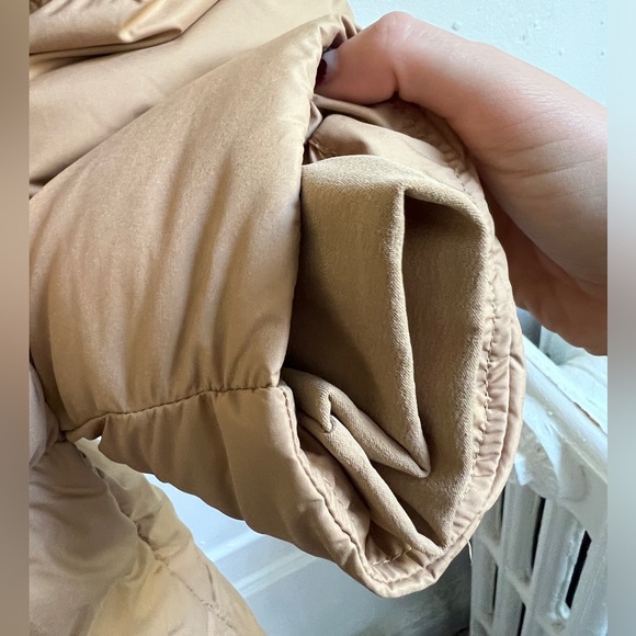 Patagonia Men’s Silent Down Parka - Picture 5 of 9